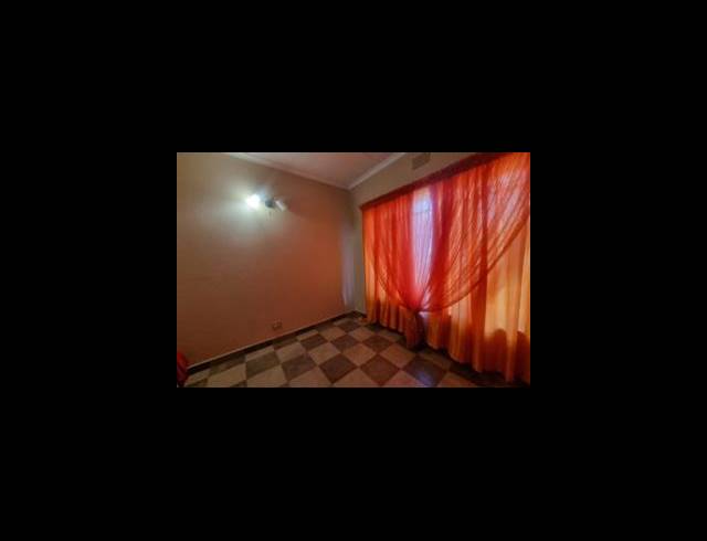 4 BEDROOM HOUSE FOR SALE IN SINOVILLE